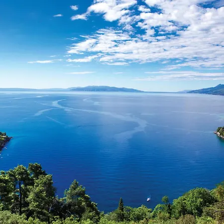 Villablu1 Doppelhaushaelfte Seaview, Pool Zagorje