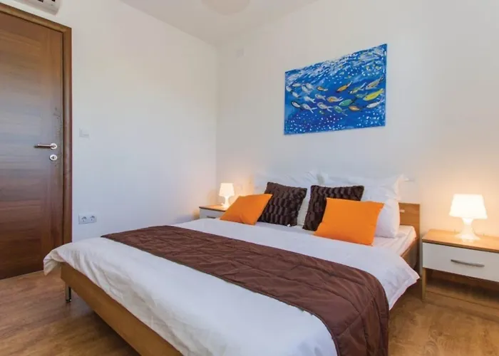 Villablu1 Doppelhaushälfte Seaview, Pool Semesterbostad