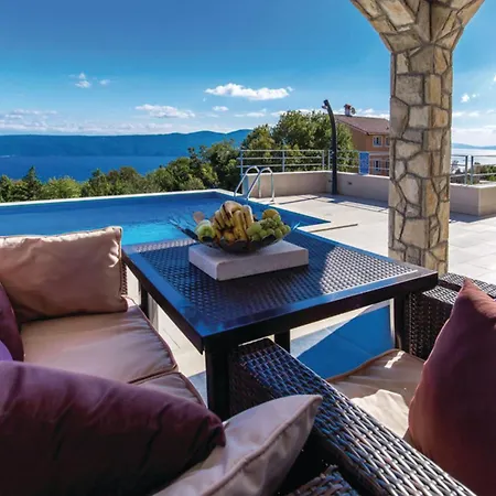 Villablu1 Doppelhaushaelfte Seaview, Pool