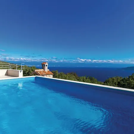 Villablu1 Doppelhaushaelfte Seaview, Pool Holiday home *