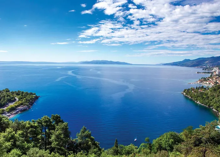 Villablu1 Doppelhaushaelfte Seaview, Pool Zagorje