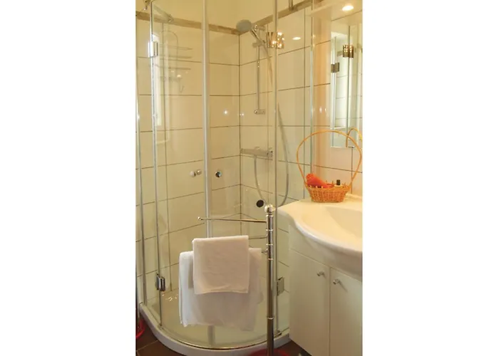 Villablu1 Doppelhaushaelfte Seaview, Pool * Zagorje