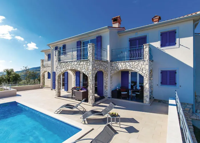 Villablu1 Doppelhaushaelfte Seaview, Pool * Zagorje